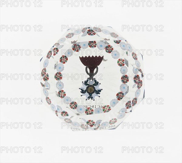 Paperweight, Baccarat, Mid 19th century. Creator: Baccarat Glasshouse.