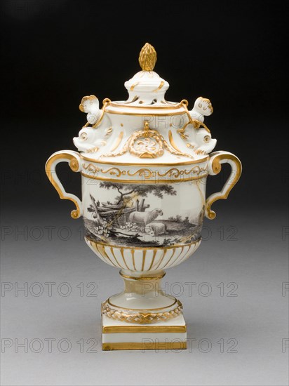 Urn, Frankenthal, 1776/77.