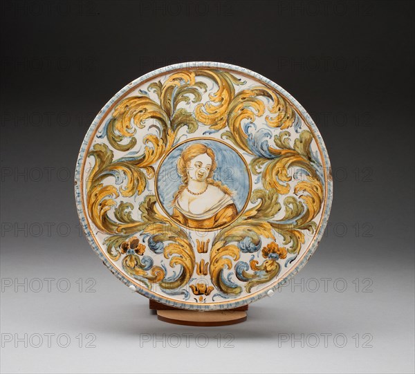 Tazza, Castelli, Early 18th century.