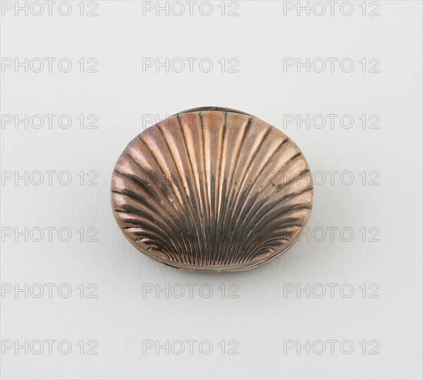 Vinaigrette in the Form of a Scallop Shell, Birmingham, 1816/17.