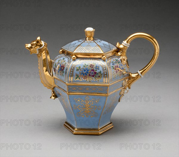 Teapot, Sèvres, 1832/35.
