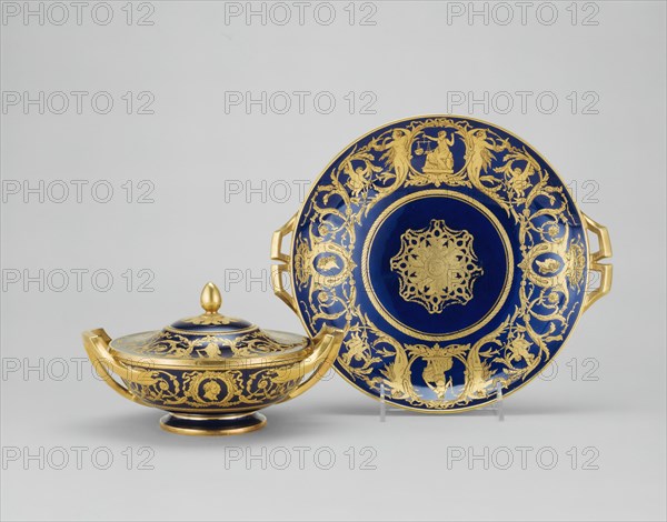 Covered Bowl and Stand (Ecuelle de la toilette), Sèvres, 1784.