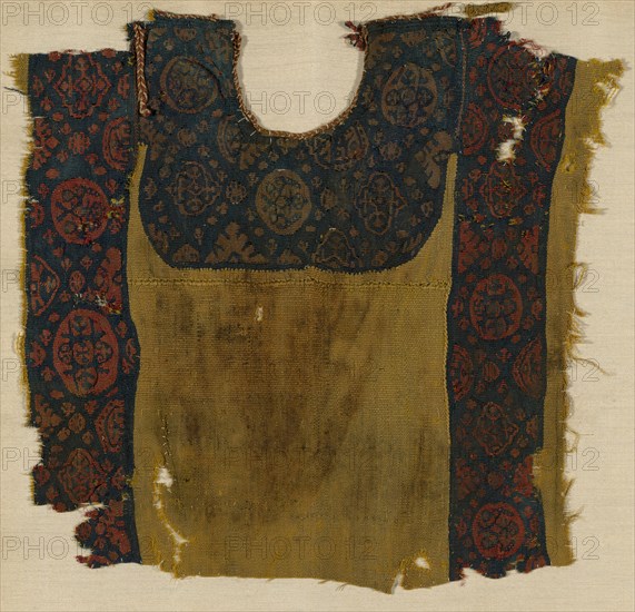 Yoke (Tunic), Egypt, Roman period (30 B.C.- 641 A.D.), 1st/5th century.