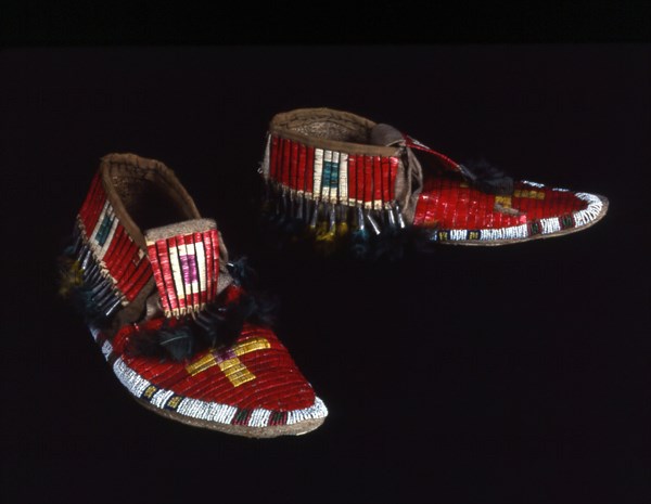 Pair of Moccasins, Santee Sioux Plains, 1875/1900.