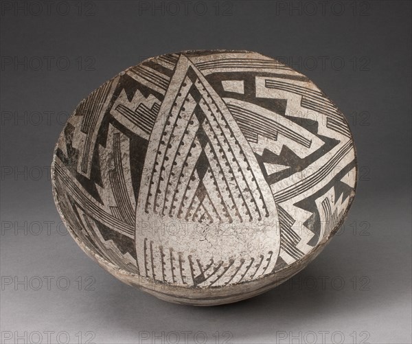 Bowl with Large Diamond-Shaped Area Interior with Dotted Lines and Diamonds, and Interlocking Stepped Motifs, A.D. 950/1400.