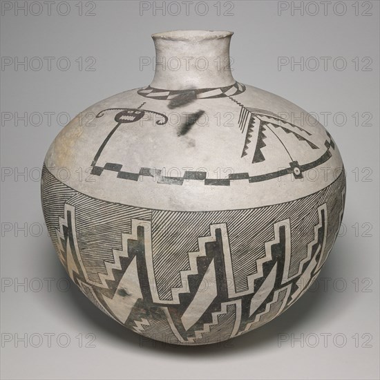 Jar with Horned Serpents and Interlocking, Hatched-and-Black Stepped Designs, 950/1400.