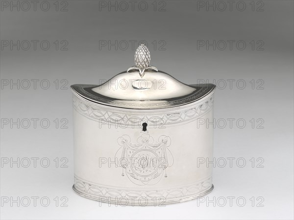 Tea Caddy, c. 1802. Pineapple finial.