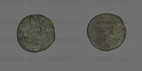 Coin Depicting a Wreath, 202-133 BCE.