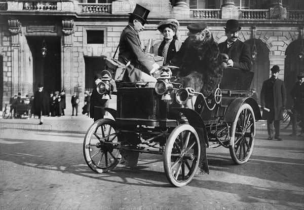 1900 Brasier, Place de la Concorde, Paris. Creator: Unknown.