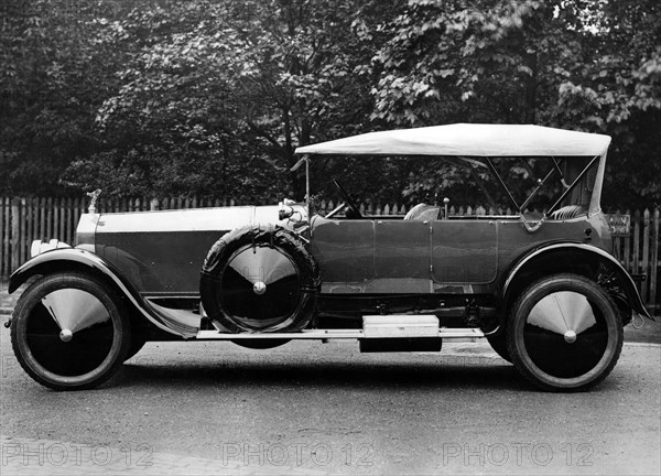 1920 Rolls-Royce 40/50 Silver Ghost with coachwork by Grosvenor. Creator: Unknown.