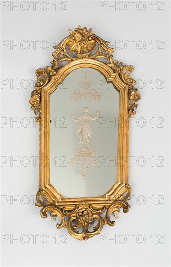 Mirror, Venice, Mid 18th century. Creator: Thomas Williamson.