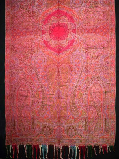 Shawl, Norwich, 1860s. Creator: Clabburn, Sons and Crisp.