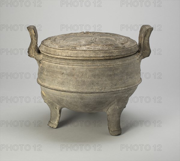 Tripod Cauldron (Ding), Western Han dynasty (206 B.C.-A.D. 9). Creator: Unknown.