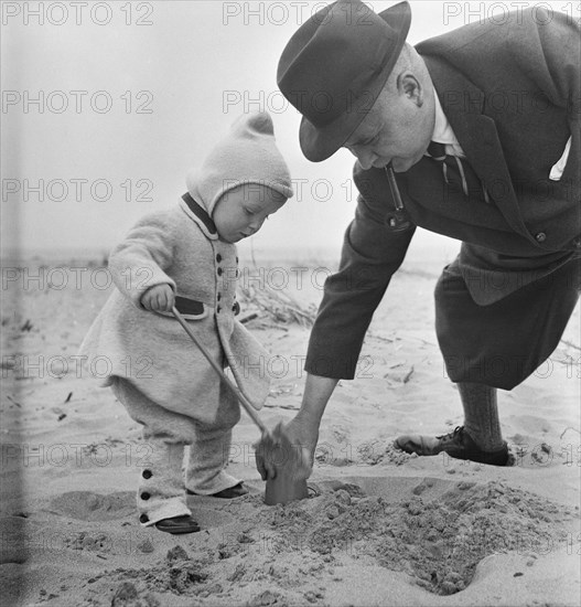 Skegness, East Lindsey, Lincolnshire, 12/06/1948. Creator: John Laing plc.