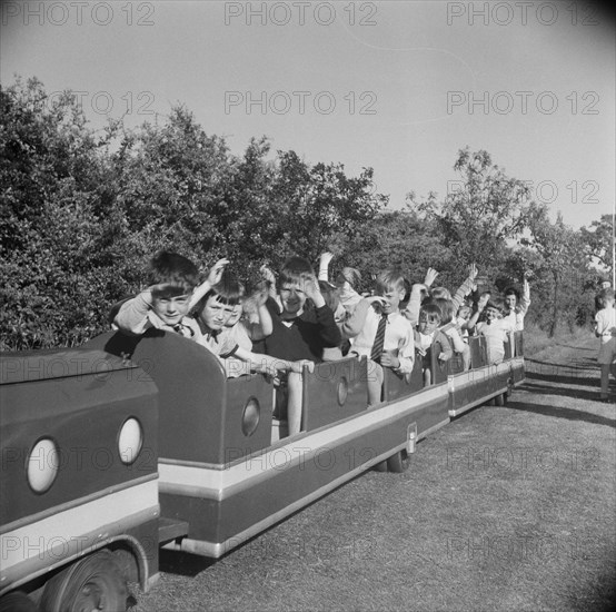 Laing Sports Ground, Rowley Lane, Elstree, Barnet, London, 18/06/1955. Creator: John Laing plc.