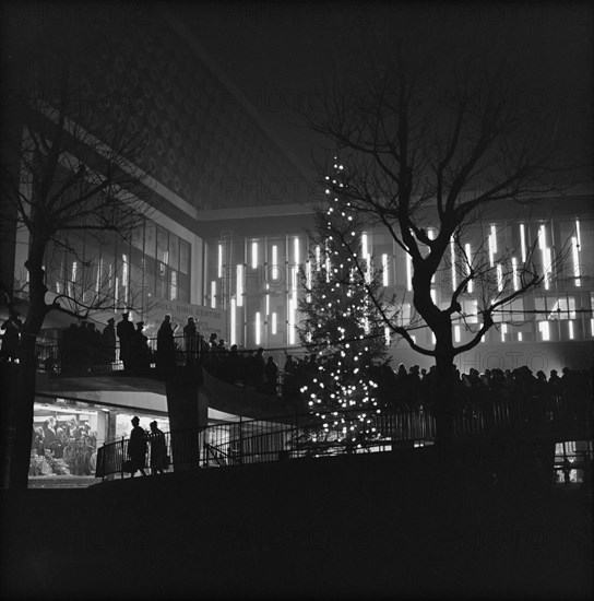 Bull Ring Centre, Birmingham, 23/12/1963. Creator: John Laing plc.