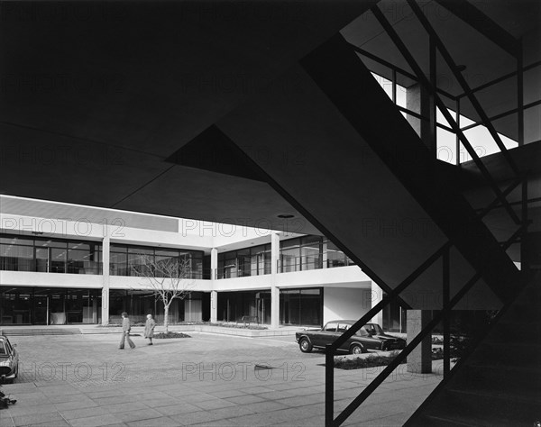 Lloyds Court, Secklow Gate, Central Milton Keynes, Buckinghamshire, 14/02/1977. Creator: John Laing plc.