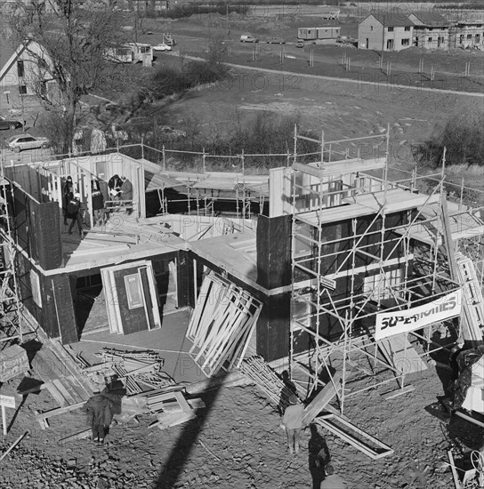 Future Home 2000, Coleshill Place, Bradwell Common, Bradwell, Milton Keynes, 03/02/1981. Creator: John Laing plc.