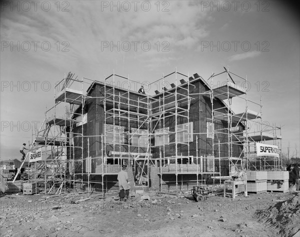 Future Home 2000, Coleshill Place, Bradwell Common, Bradwell, Milton Keynes, 06/02/1981. Creator: John Laing plc.