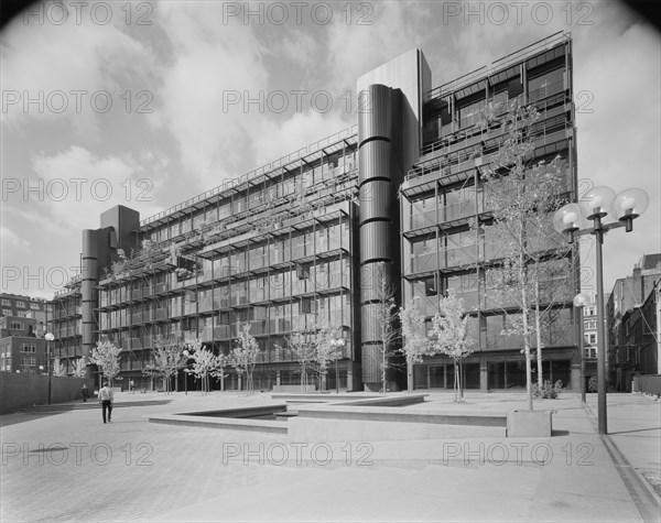 1 Finsbury Avenue, Broadgate, City of London, 03/09/1984. Creator: John Laing plc.