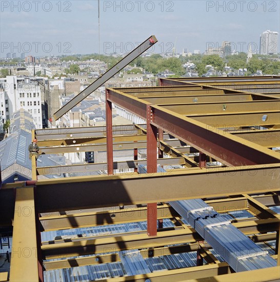 Chelsea and Westminster Hospital, Fulham Road, Kensington and Chelsea, London, 25/09/1990. Creator: John Laing plc.