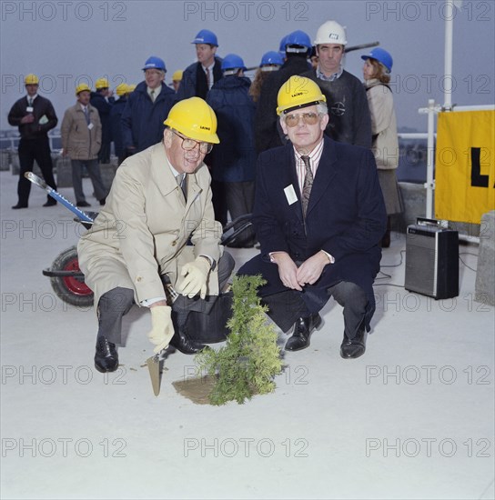 Chelsea and Westminster Hospital, Fulham Road, Kensington and Chelsea, London, 28/01/1991. Creator: John Laing plc.