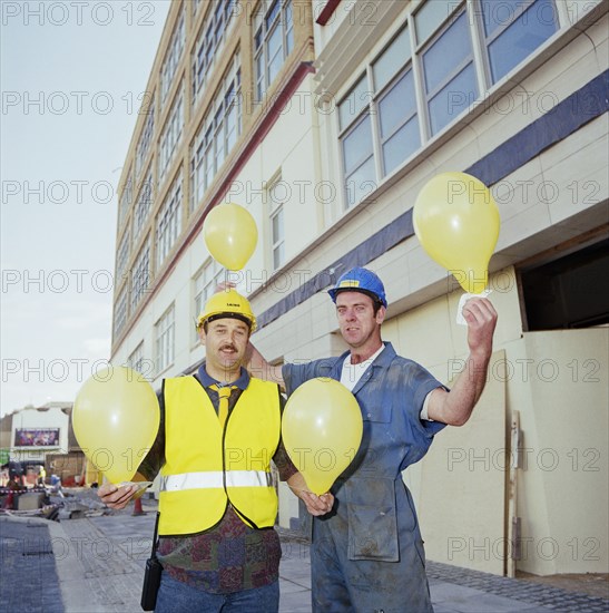 Chelsea and Westminster Hospital, Fulham Road, Kensington and Chelsea, London, 05/09/1992. Creator: John Laing plc.