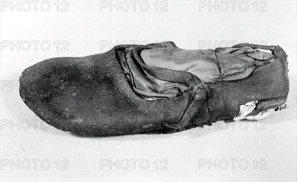 Shoe, England, 16th century.