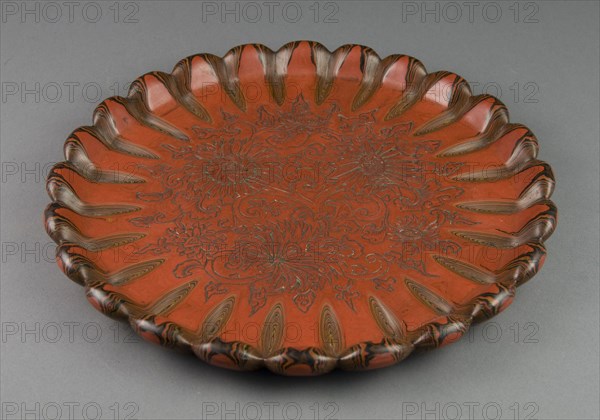 Tray with Chrysanthemum Design, 19th century.