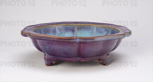 Lobed Basin for Flowerpot, Ming dynasty (1368-1644), 15th century.