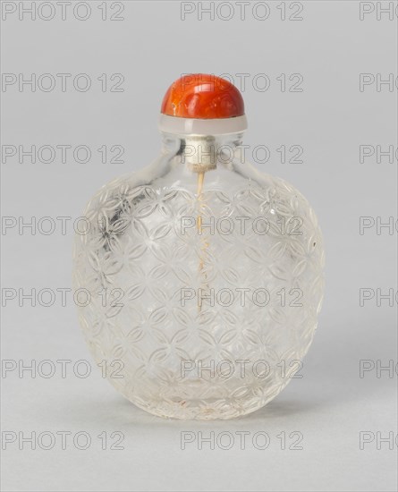 Snuff Bottle with "Cash" Pattern, Qing dynasty (1644-1911), 1750-1800.