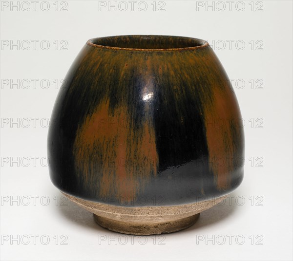 Jar, Song dynasty (960-1279), 13th century.