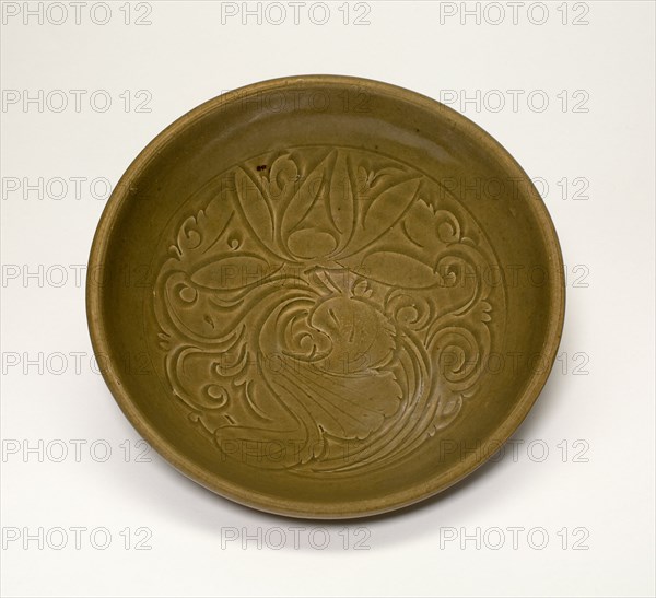 Bowl with Lotus Design, Jin dynasty (1115-1234), 12th/13th century.
