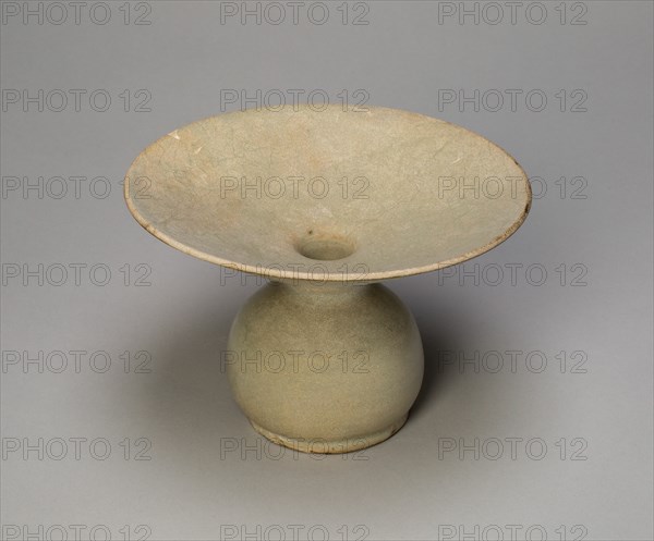 Spittoon (Zhadou), Tang dynasty (618-907), 9th century.