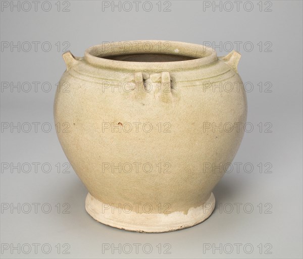 Jar with Square Handles, Six Dynasties period, Southern dynasties, c. 450/500 A.D.