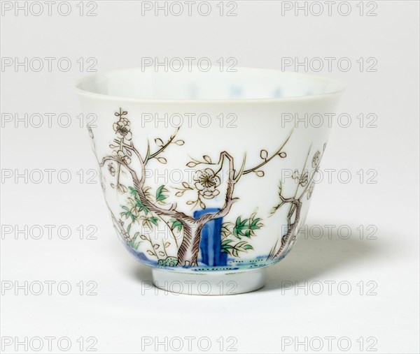 Cup with Plum Blossoms, Qing dynasty (1644-1911), Kangxi reign mark and period (1662-1722).