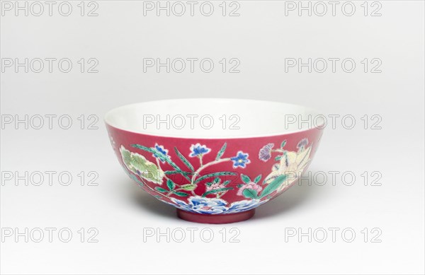 Ruby Red-Ground Famille-Rose 'Floral' Bowl, Qing dynasty (1644-1911), Jiaqing period (1796-1821).