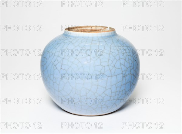 Globular Jar, Qing dynasty (1644-1911), Kangxi period (1662-1722).