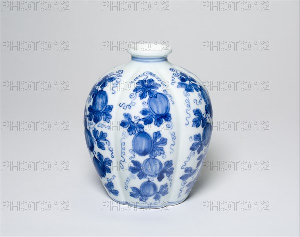 Lobed Jar with Melons, Qing dynasty (1644-1911), Yongzheng reign mark and period  (1723-1735).