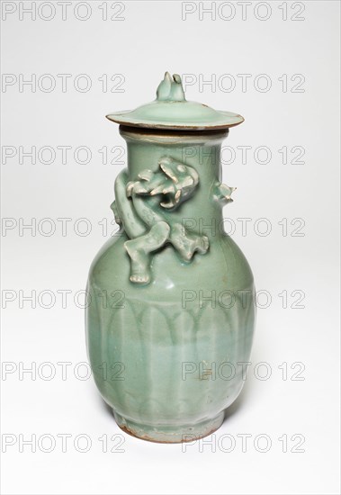 Vase with Lizard, Song dynasty (960-1279).