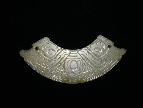 Arc-shaped pendant (huang), Western Zhou period, 9th/8th century B.C.