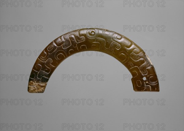 Arc-shaped Pendant, Eastern Zhou dynasty, (c. 770-256 B.C.), c. 5th century B.C.
