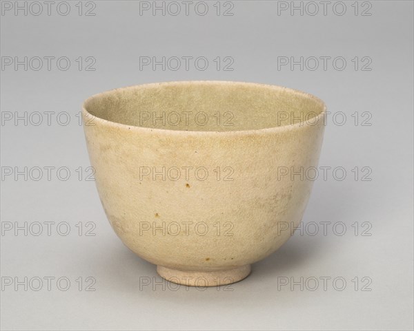 Cup, Sui dynasty (581-618).