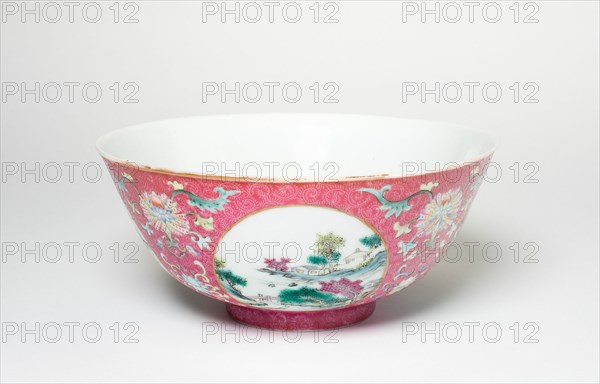 Pink-Ground Medallion Bowl, Qing dynasty (1644-1911), Qianlong reign mark and period (1736-1795).