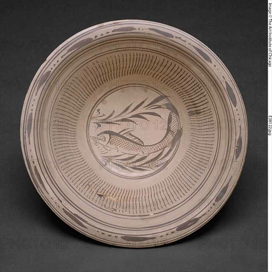 Large Basin with Carp and Waterweeds, Yuan dynasty (1279-1368), late 13th/early 14th century.