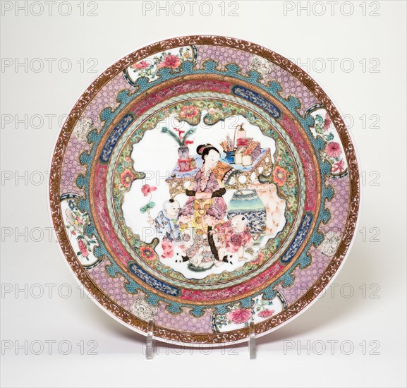 Ruby-Back Famille-Rose Dish, Qing dynasty (1644-1911), Yongzheng period (1723-1735).