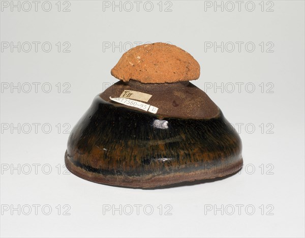 Fragmentary Bowl, with clay firing cushion, Song dynasty (960-1279), 12th/13th century.