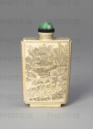 Snuff Bottle with Pavilions in a Bamboo Grove and Garden.