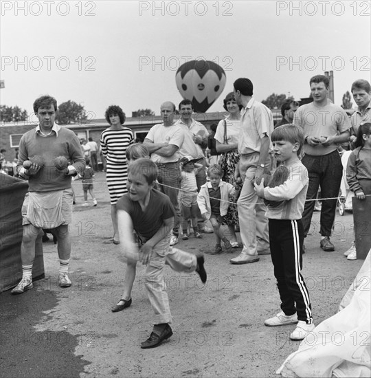 Laing Sports Ground, Rowley Lane, Elstree, Barnet, London, 20/06/1987. Creator: John Laing plc.