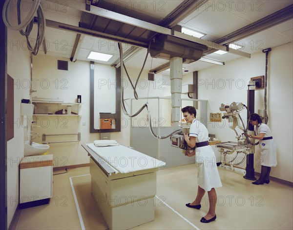 St George's Hospital, Blackshaw Road, Tooting, Wandsworth, London, 11/11/1988. Creator: John Laing plc.